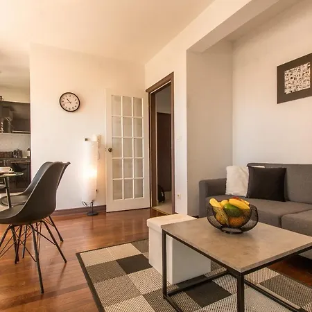 Ivy - Free Parking Apartament *