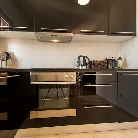 Ivy - Free Parking Apartament Makarska