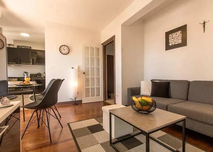 Ivy - Free Parking Apartment *